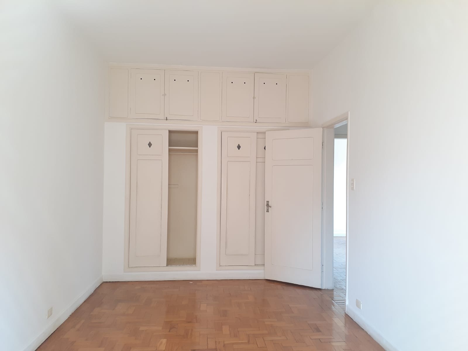 Apartamento à venda com 2 quartos, 92m² - Foto 3