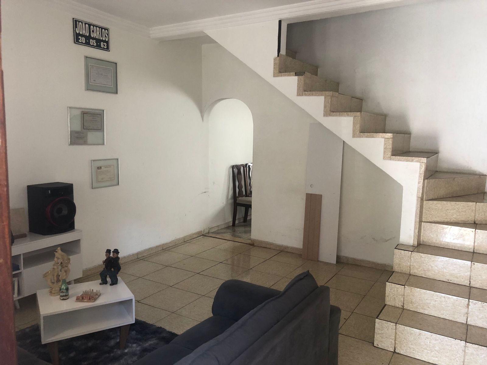 Casa à venda com 2 quartos, 110m² - Foto 1