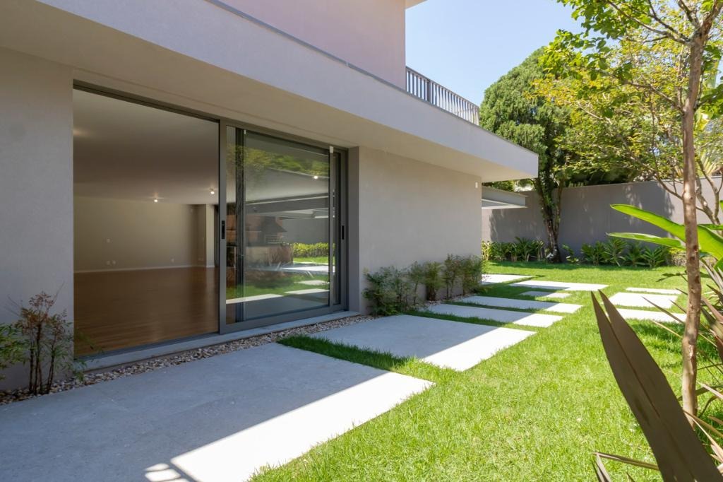 Casa à venda e aluguel com 4 quartos, 371m² - Foto 21