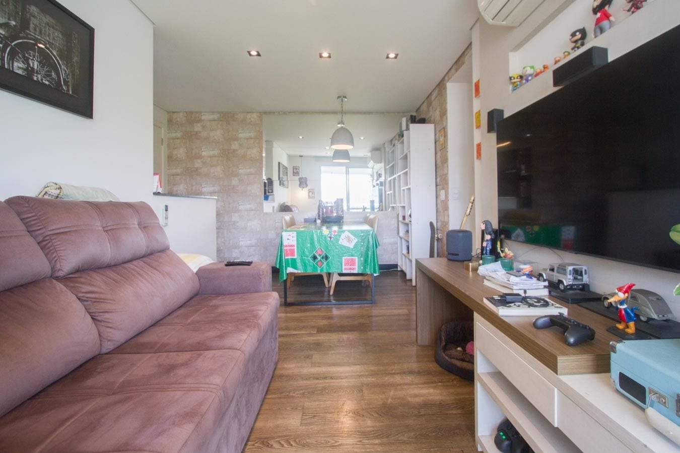 Apartamento à venda com 2 quartos, 65m² - Foto 1