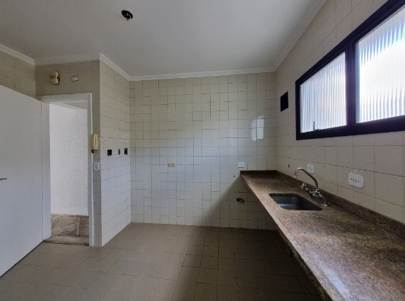 Apartamento à venda com 3 quartos, 105m² - Foto 2