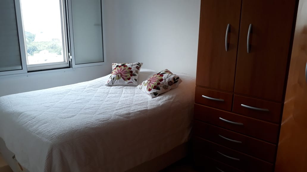 Apartamento à venda com 2 quartos, 64m² - Foto 2