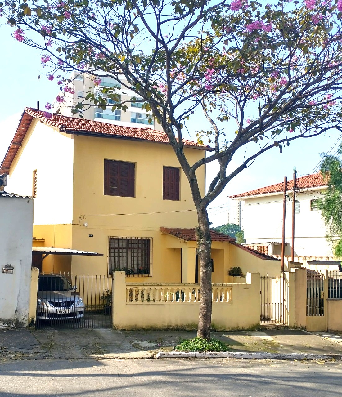 Casa à venda com 3 quartos, 118m² - Foto 1