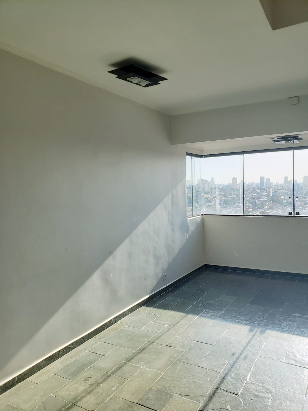 Cobertura à venda com 3 quartos, 220m² - Foto 2