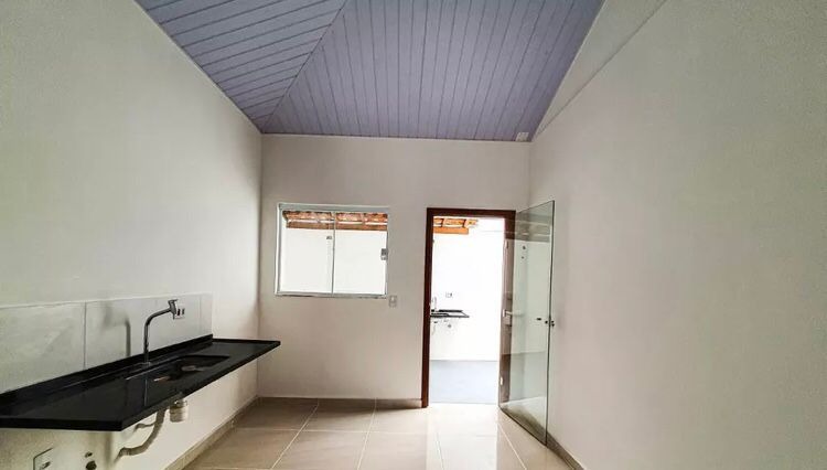 Casa à venda com 2 quartos, 90m² - Foto 9