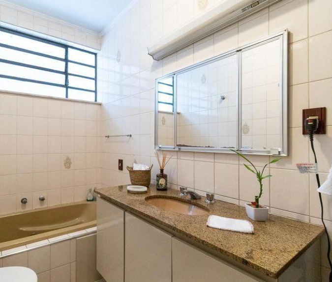 Casa à venda com 3 quartos, 200m² - Foto 2