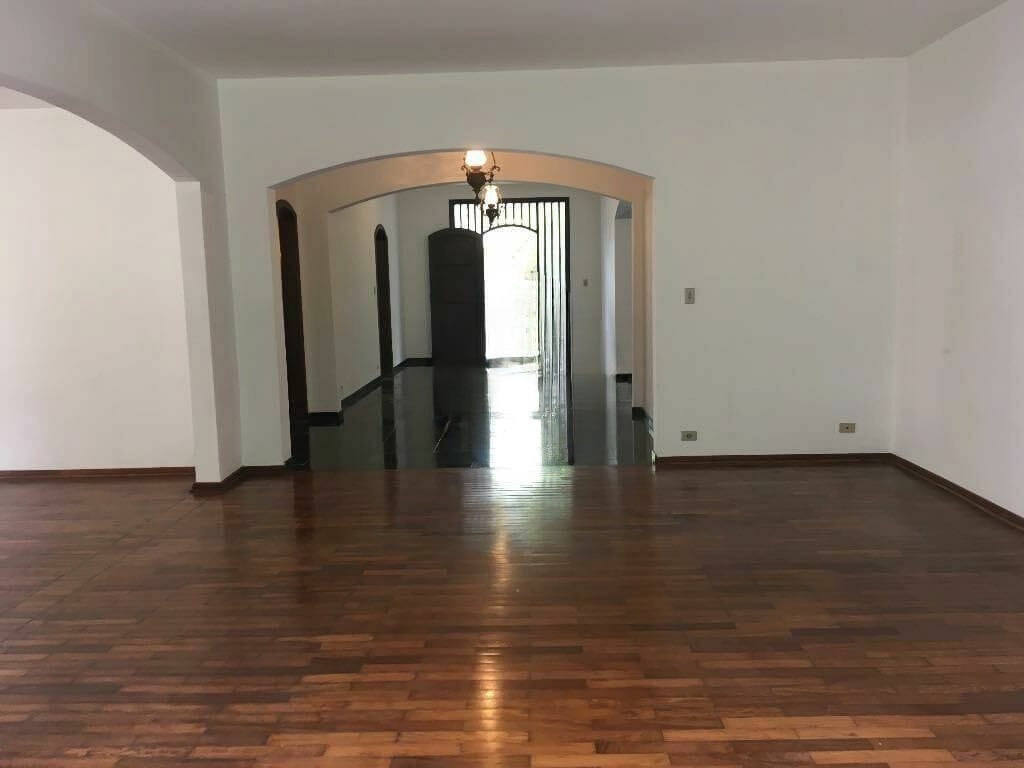 Casa à venda com 4 quartos, 385m² - Foto 7