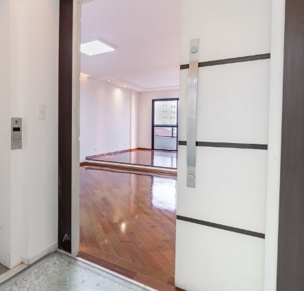 Apartamento à venda com 3 quartos, 133m² - Foto 22