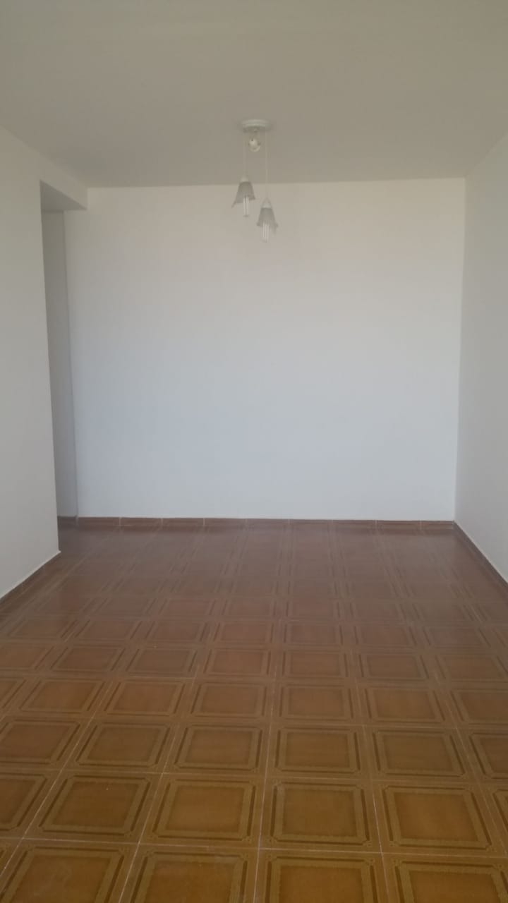 Apartamento à venda com 2 quartos, 62m² - Foto 2