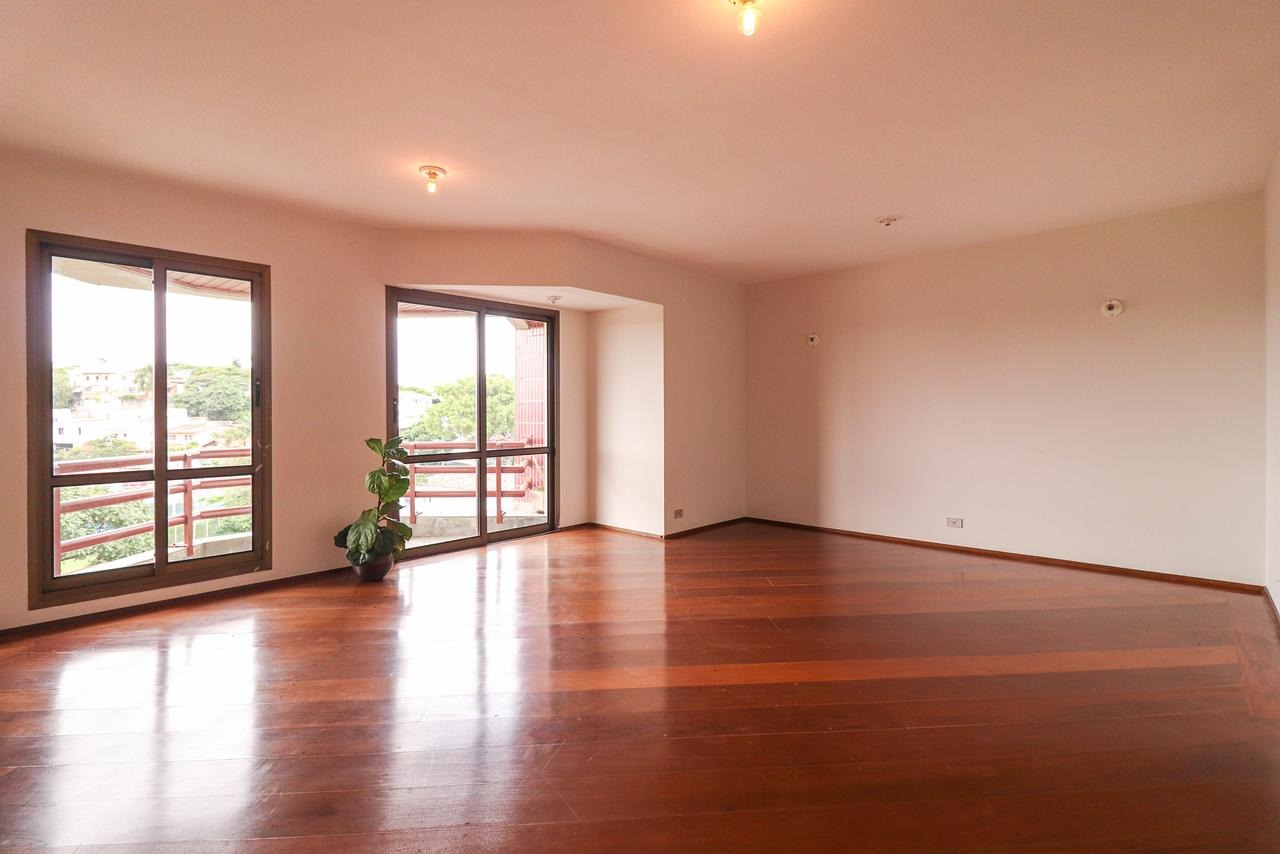 Apartamento à venda com 3 quartos, 138m² - Foto 1