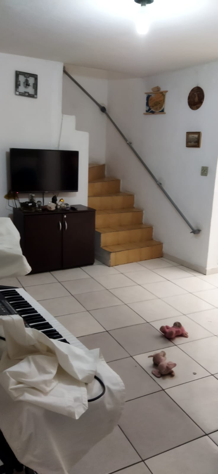 Casa à venda com 2 quartos, 190m² - Foto 1