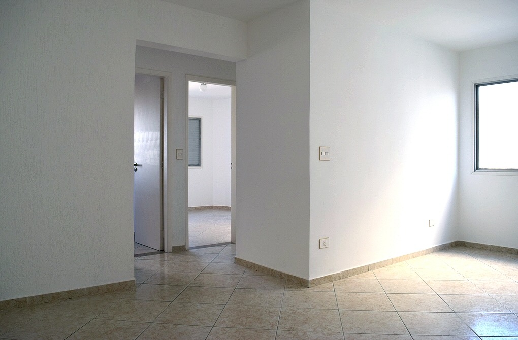 Apartamento à venda com 2 quartos, 70m² - Foto 1