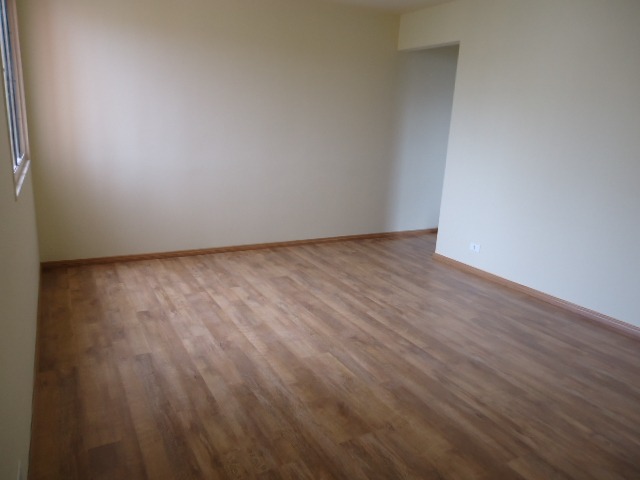 Apartamento à venda com 3 quartos, 77m² - Foto 1