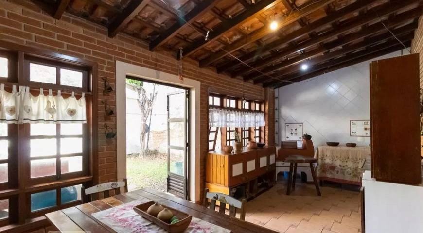 Casa à venda com 3 quartos, 240m² - Foto 10