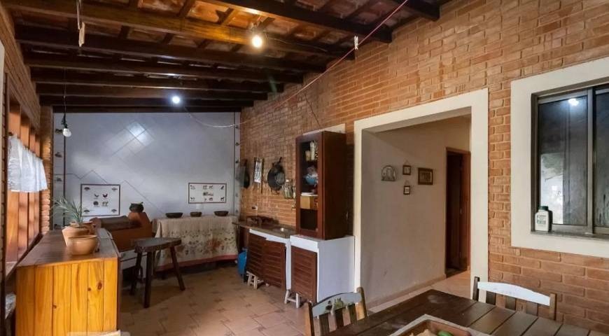 Casa à venda com 3 quartos, 240m² - Foto 9