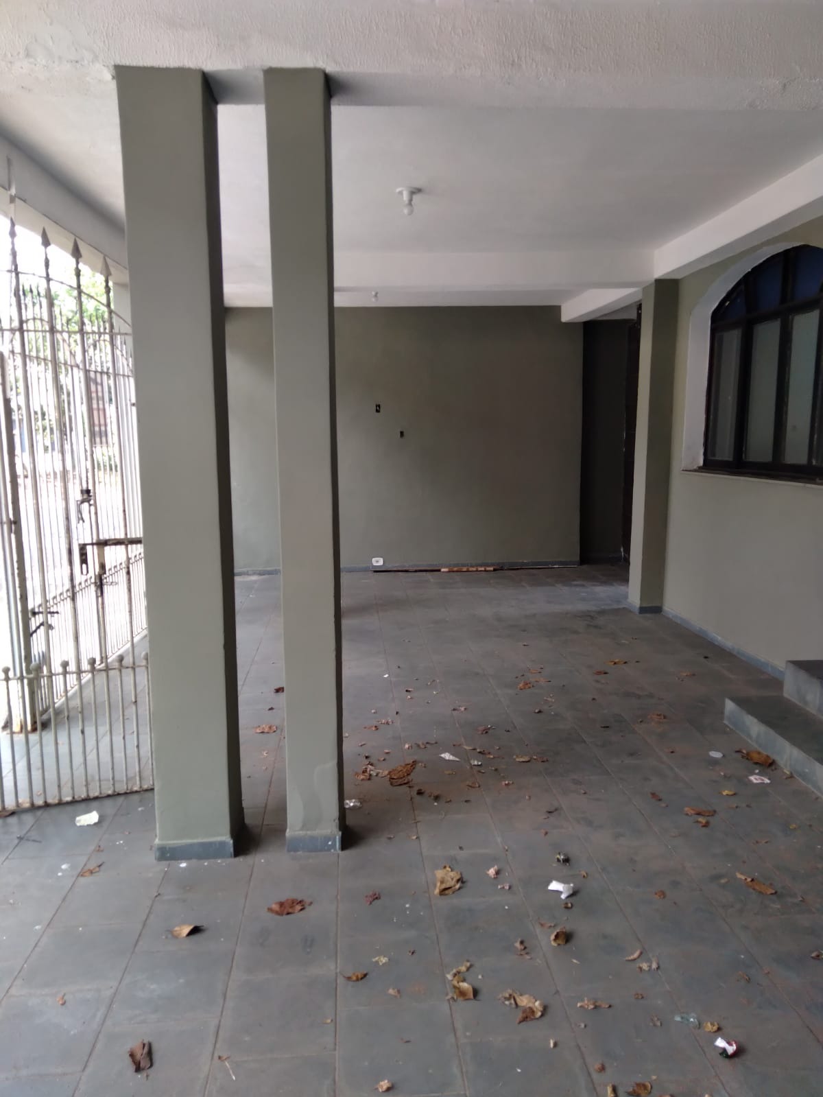 Casa à venda com 3 quartos, 150m² - Foto 2