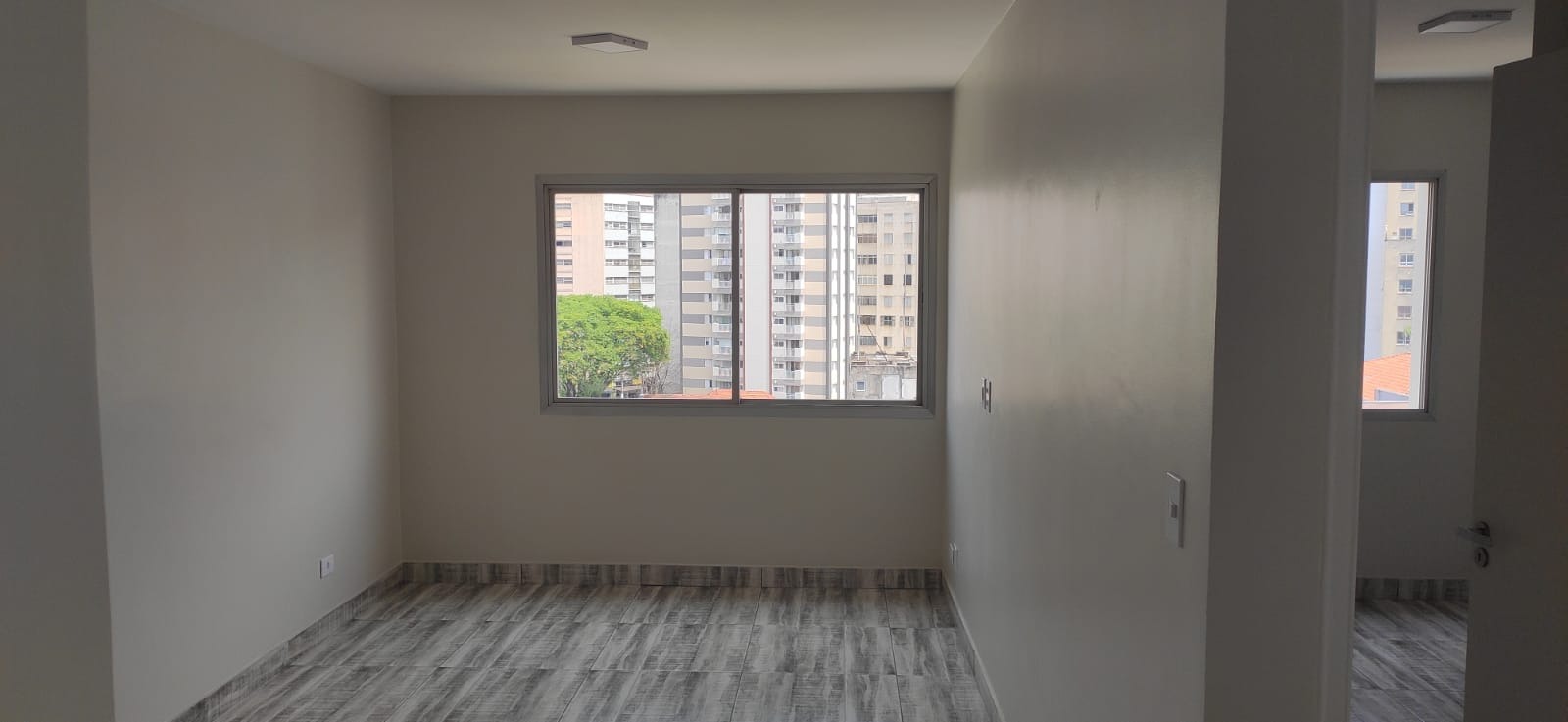 Apartamento à venda com 1 quarto, 43m² - Foto 2