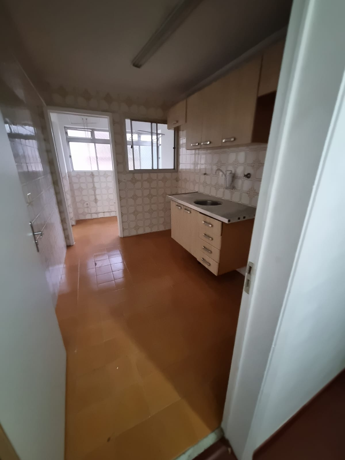 Apartamento à venda com 2 quartos, 70m² - Foto 4