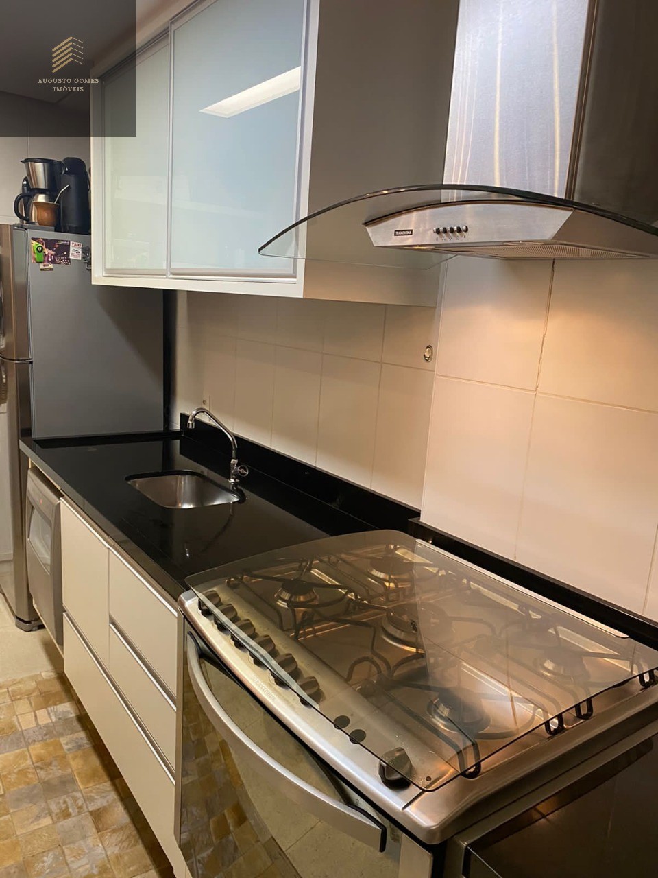 Apartamento à venda com 2 quartos, 75m² - Foto 13