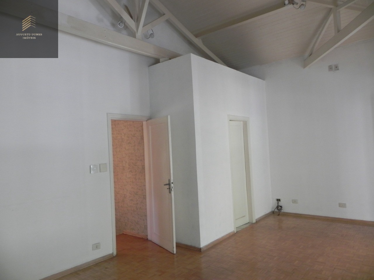 Casa à venda com 3 quartos, 250m² - Foto 17