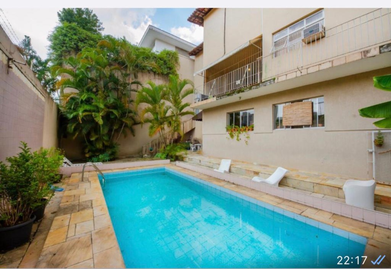 Casa à venda com 7 quartos, 670m² - Foto 1