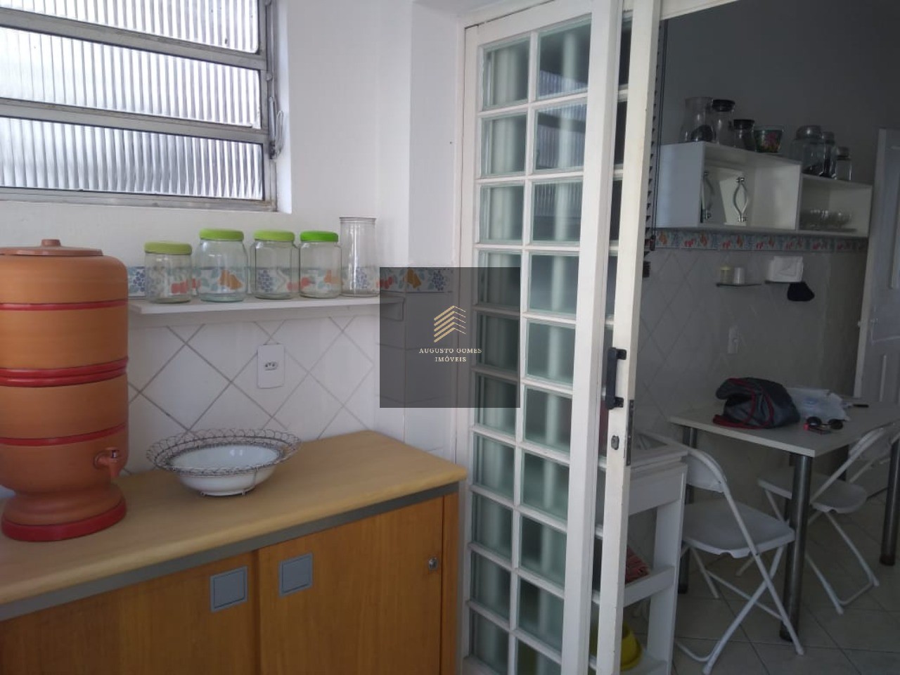 Casa à venda com 3 quartos, 90m² - Foto 2