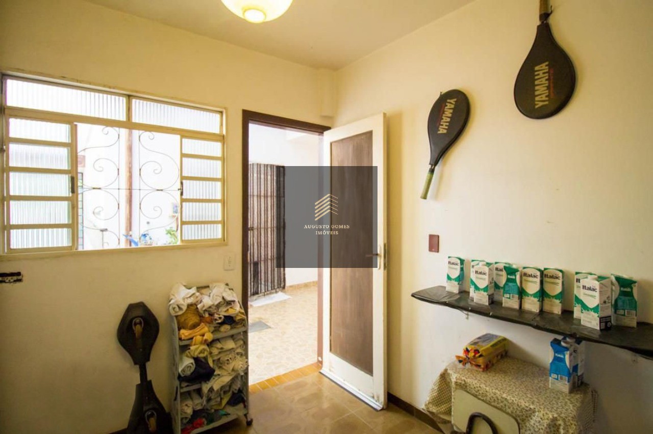 Casa à venda com 3 quartos, 209m² - Foto 27