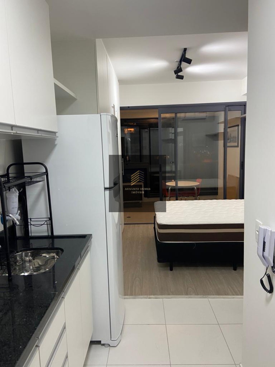 Apartamento à venda com 1 quarto, 30m² - Foto 1