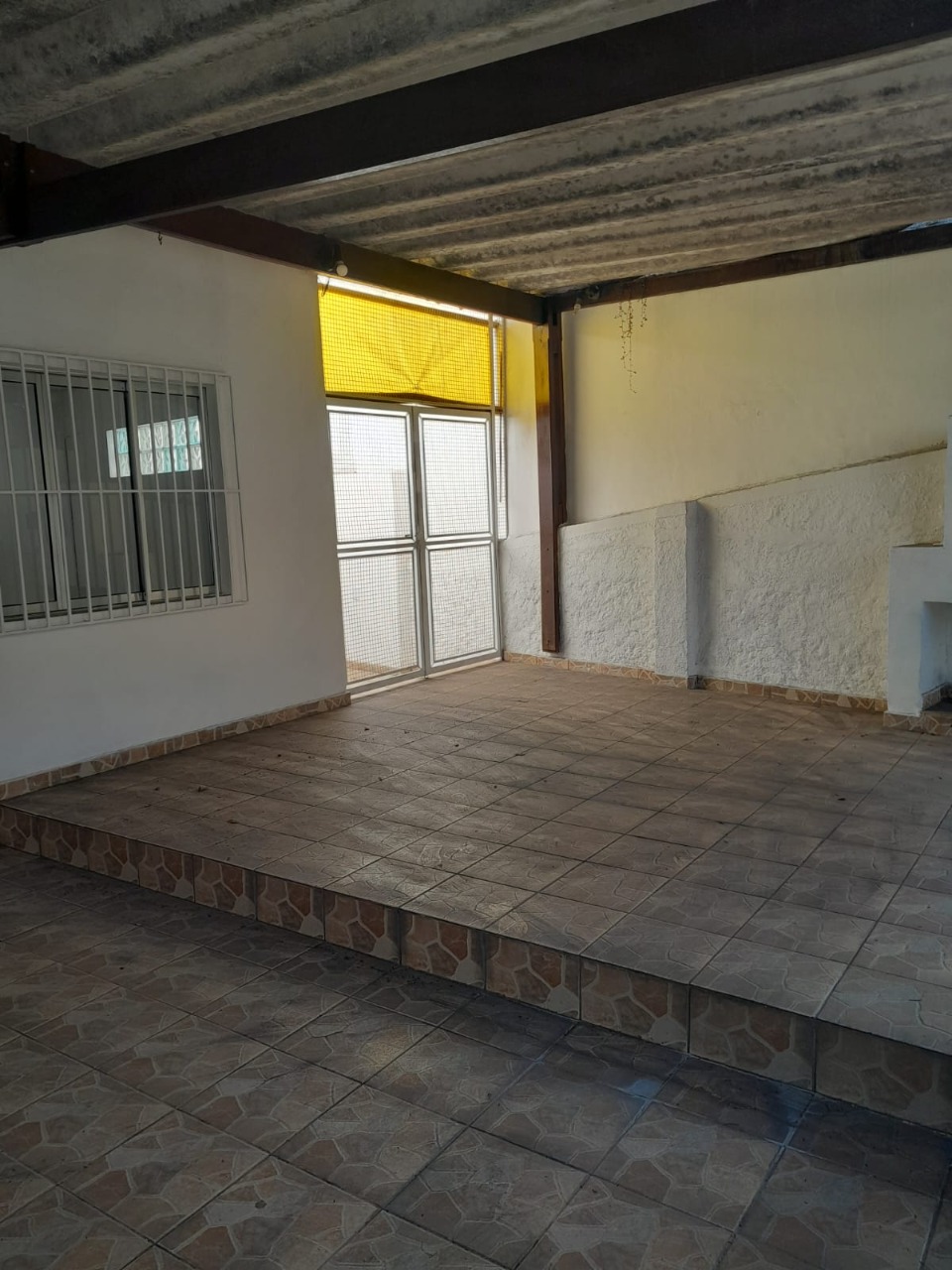 Casa à venda com 3 quartos, 95m² - Foto 1