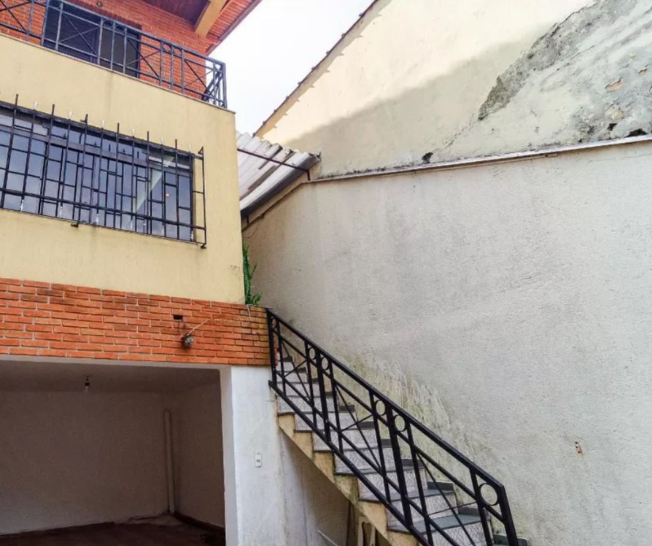 Casa à venda com 3 quartos, 158m² - Foto 1