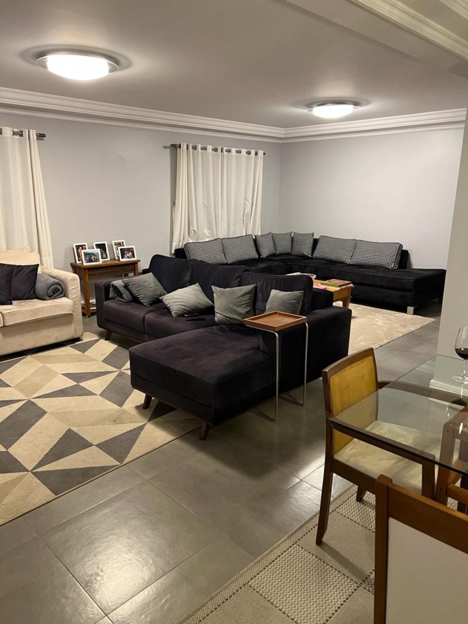 Apartamento à venda com 3 quartos, 160m² - Foto 1