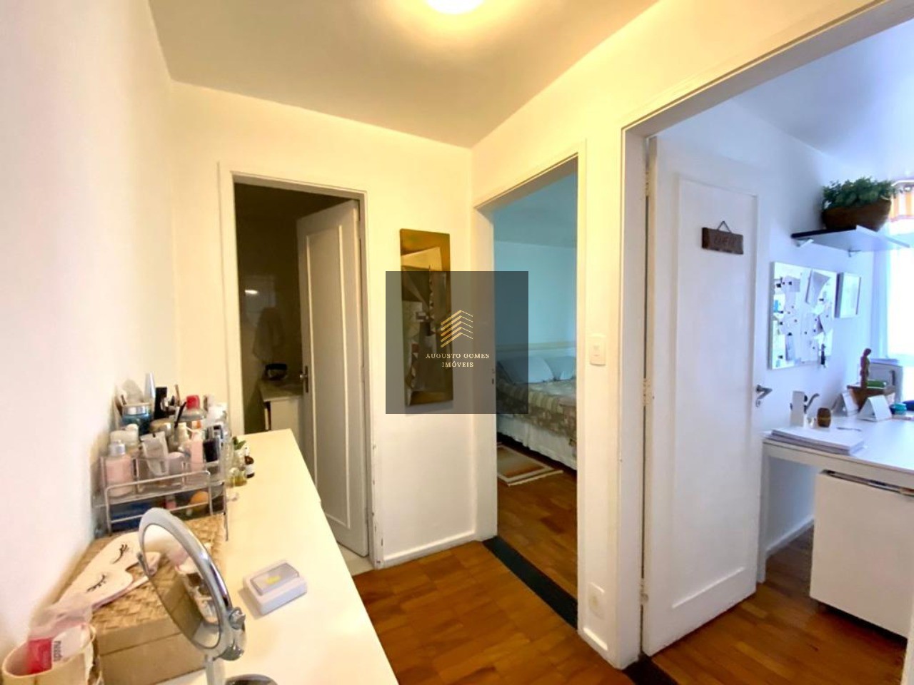 Apartamento à venda com 2 quartos, 90m² - Foto 2