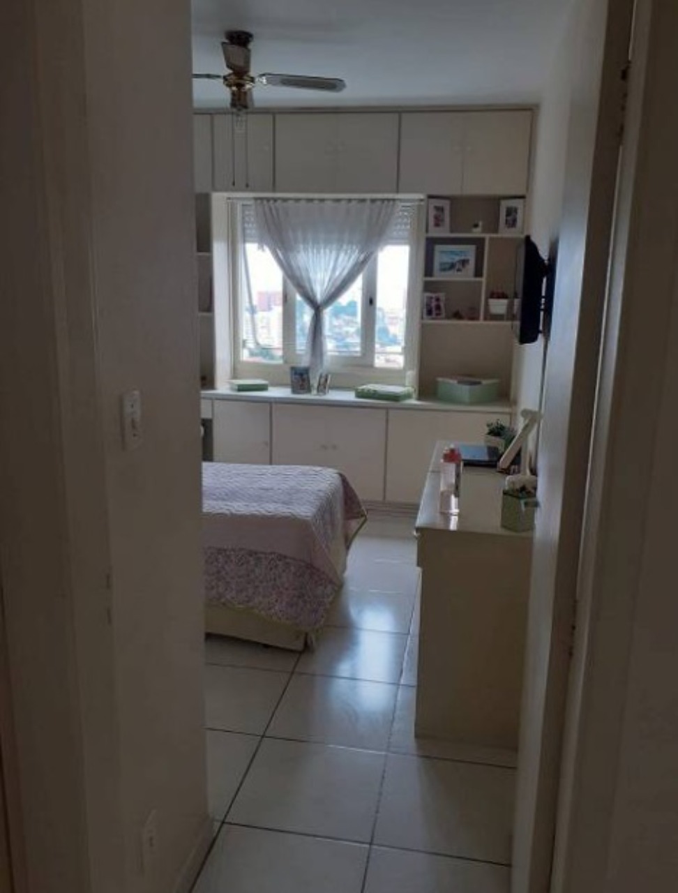 Apartamento à venda com 3 quartos, 105m² - Foto 4