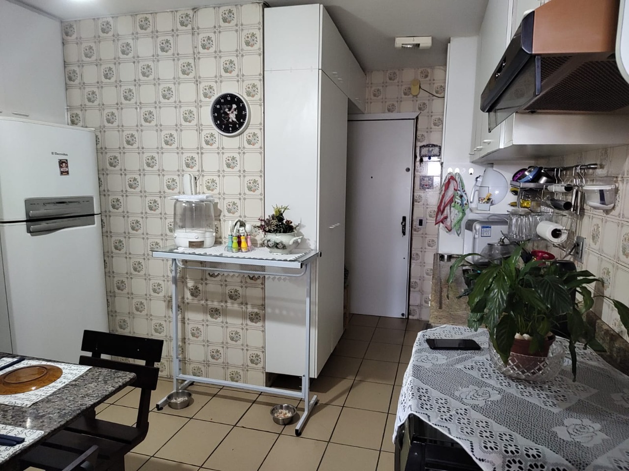 Apartamento à venda com 3 quartos, 100m² - Foto 3