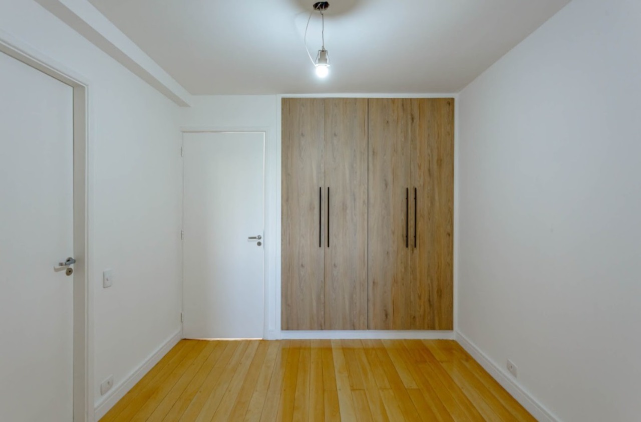 Apartamento à venda com 3 quartos, 106m² - Foto 2