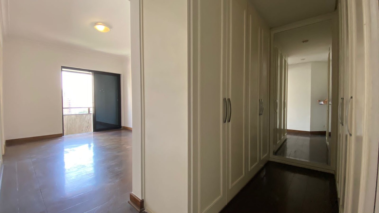 Apartamento à venda com 5 quartos, 601m² - Foto 4