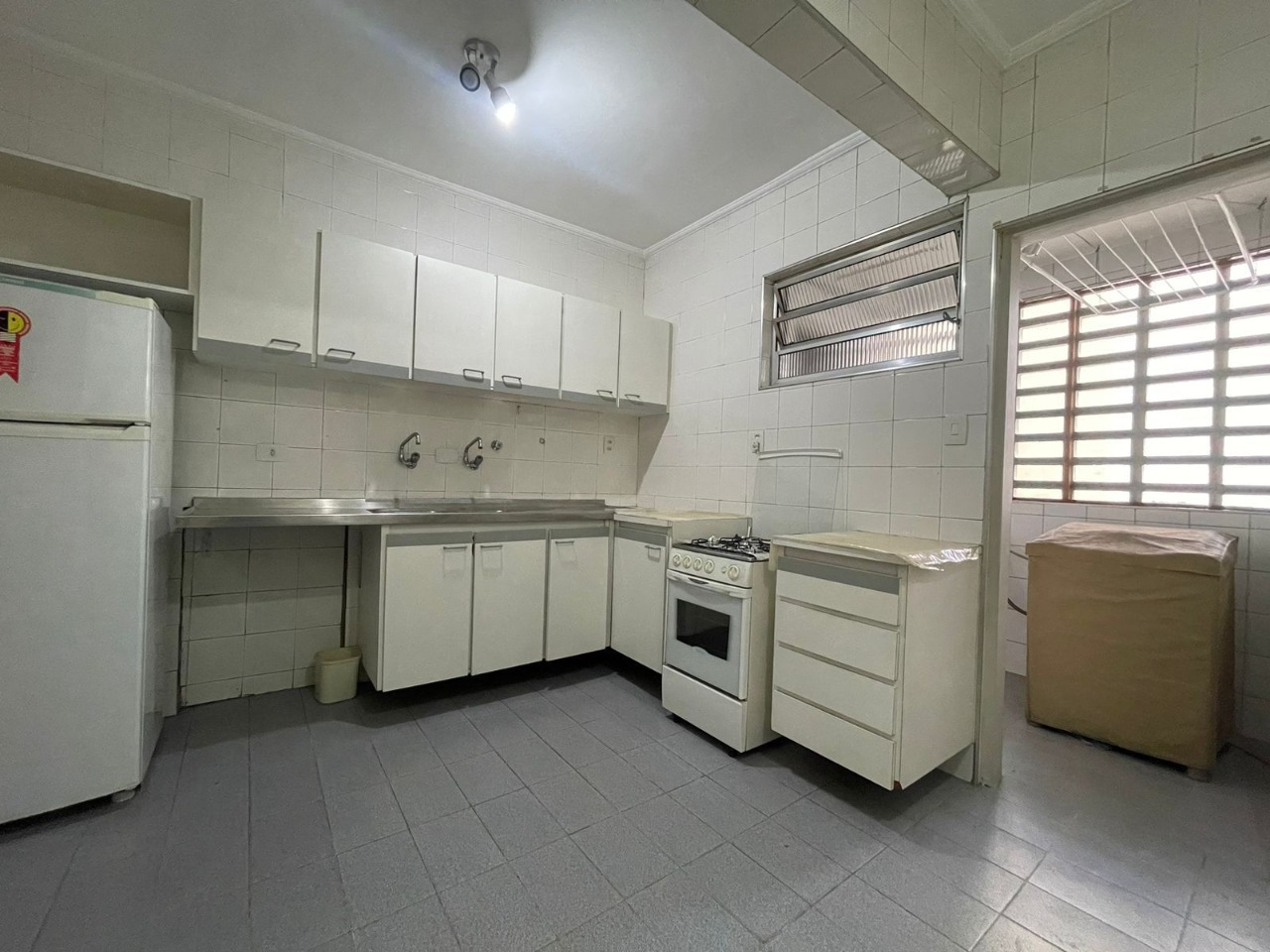 Apartamento à venda com 2 quartos, 90m² - Foto 1