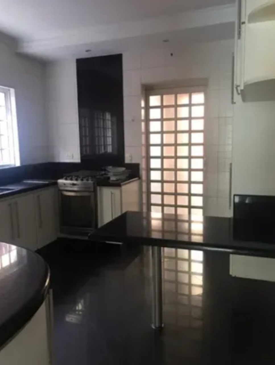 Casa à venda com 3 quartos, 283m² - Foto 18