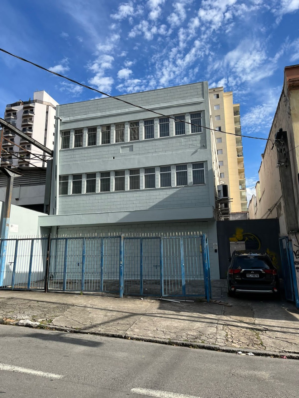 Depósito-Galpão-Armazém à venda e aluguel, 600m² - Foto 1