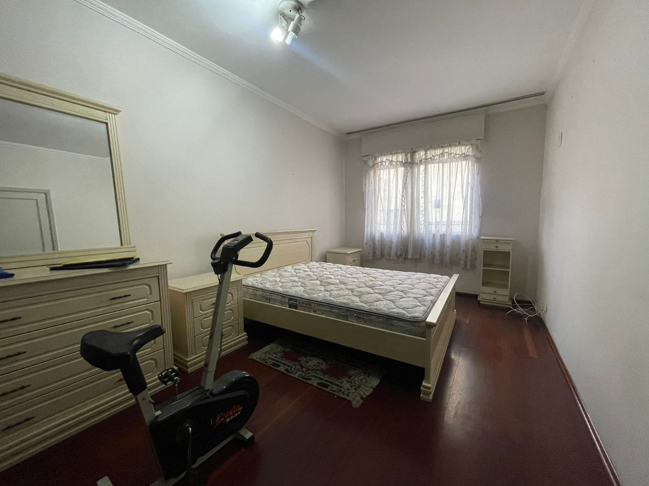 Apartamento à venda com 2 quartos, 90m² - Foto 2