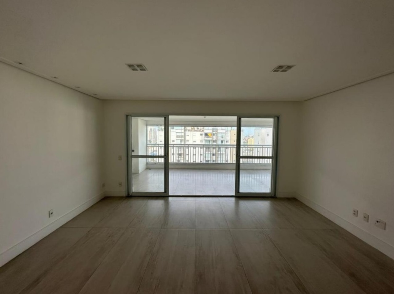 Apartamento à venda com 3 quartos, 143m² - Foto 25