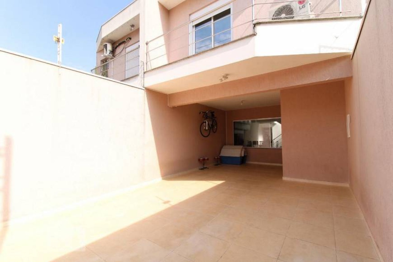 Casa à venda com 3 quartos, 135m² - Foto 3