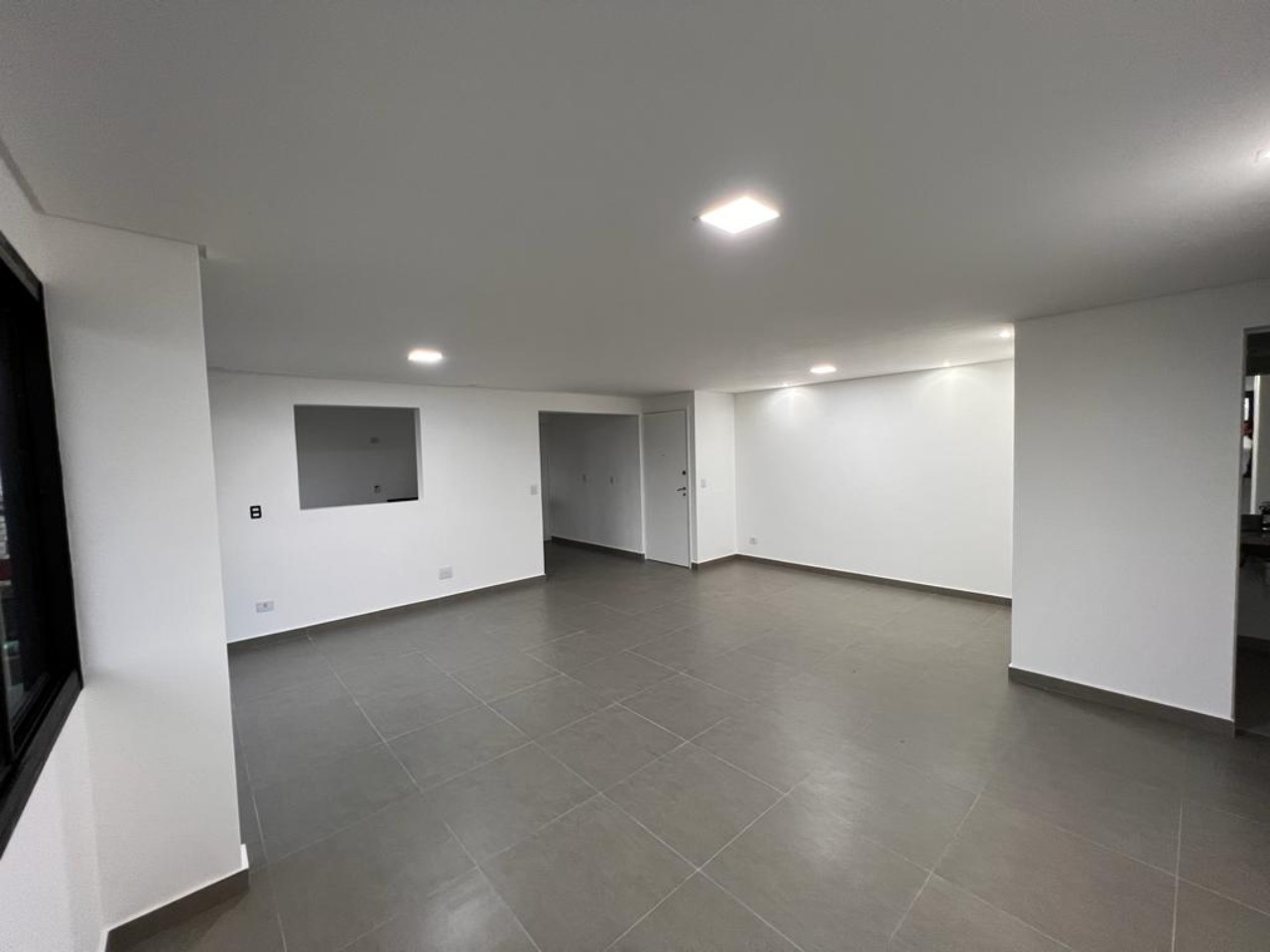 Apartamento à venda com 3 quartos, 110m² - Foto 8