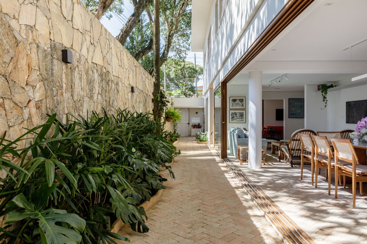 Casa à venda com 3 quartos, 427m² - Foto 1