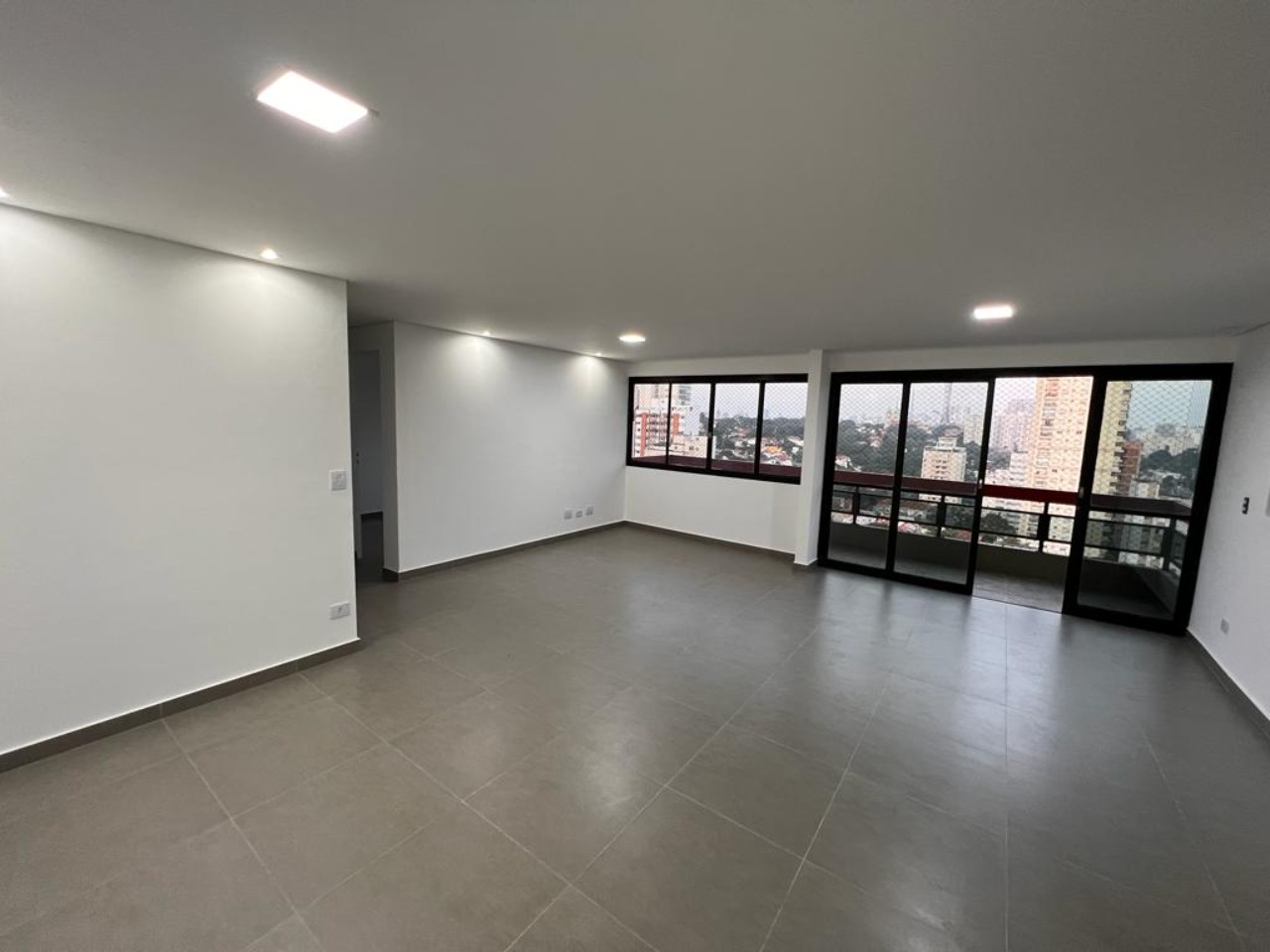 Apartamento à venda com 3 quartos, 110m² - Foto 17