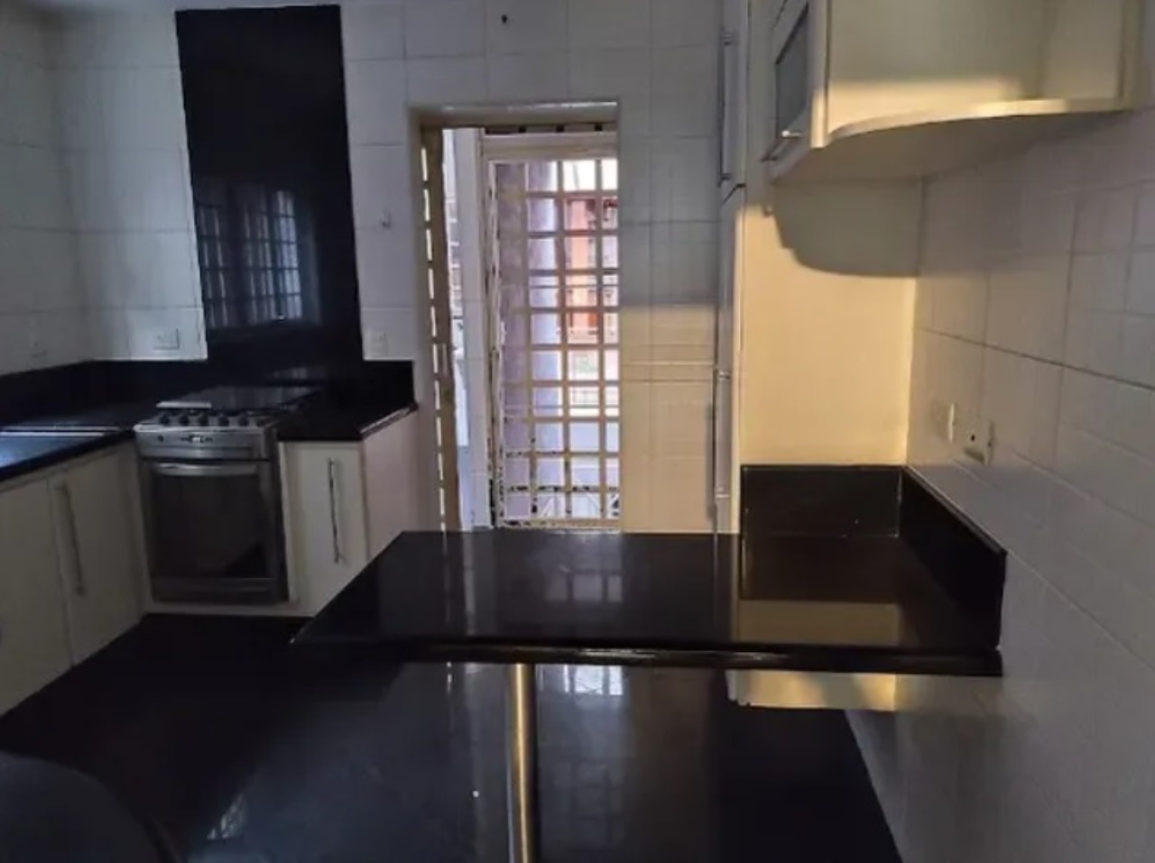 Casa à venda com 3 quartos, 283m² - Foto 11