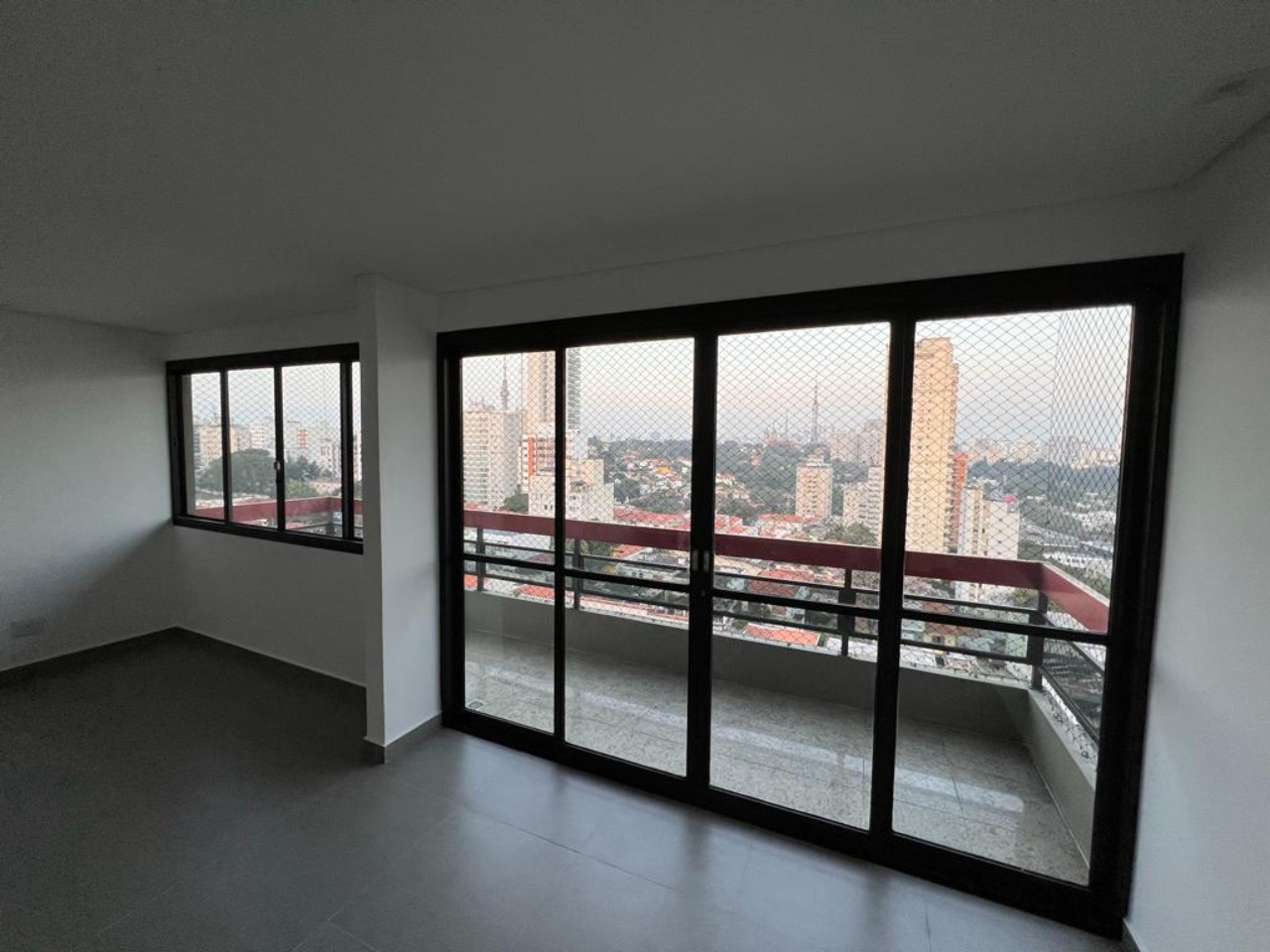 Apartamento à venda com 3 quartos, 110m² - Foto 18