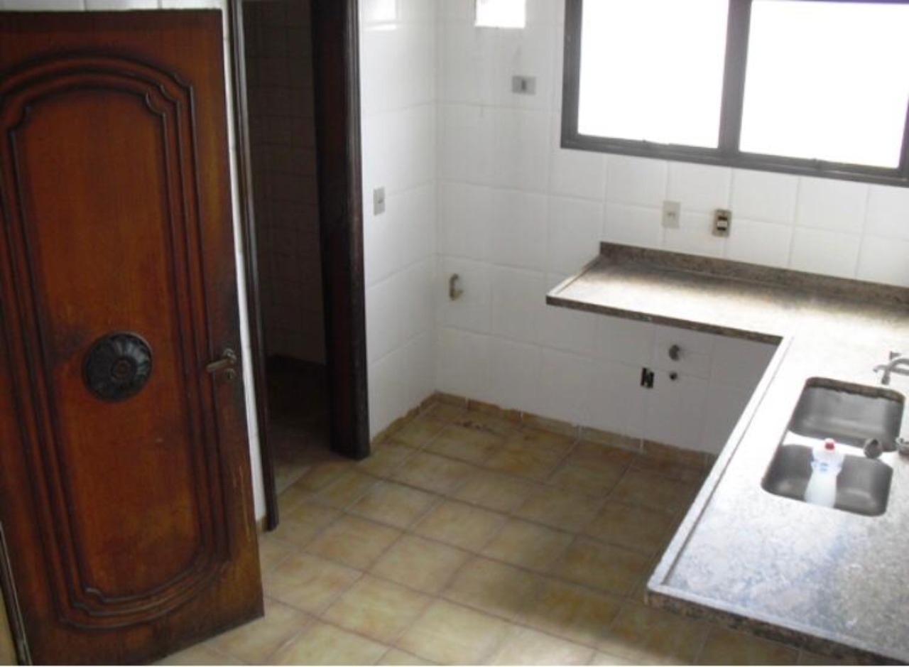 Apartamento à venda com 4 quartos, 340m² - Foto 2