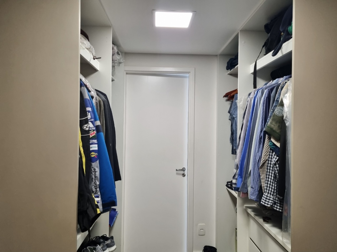 Apartamento à venda com 3 quartos, 238m² - Foto 7