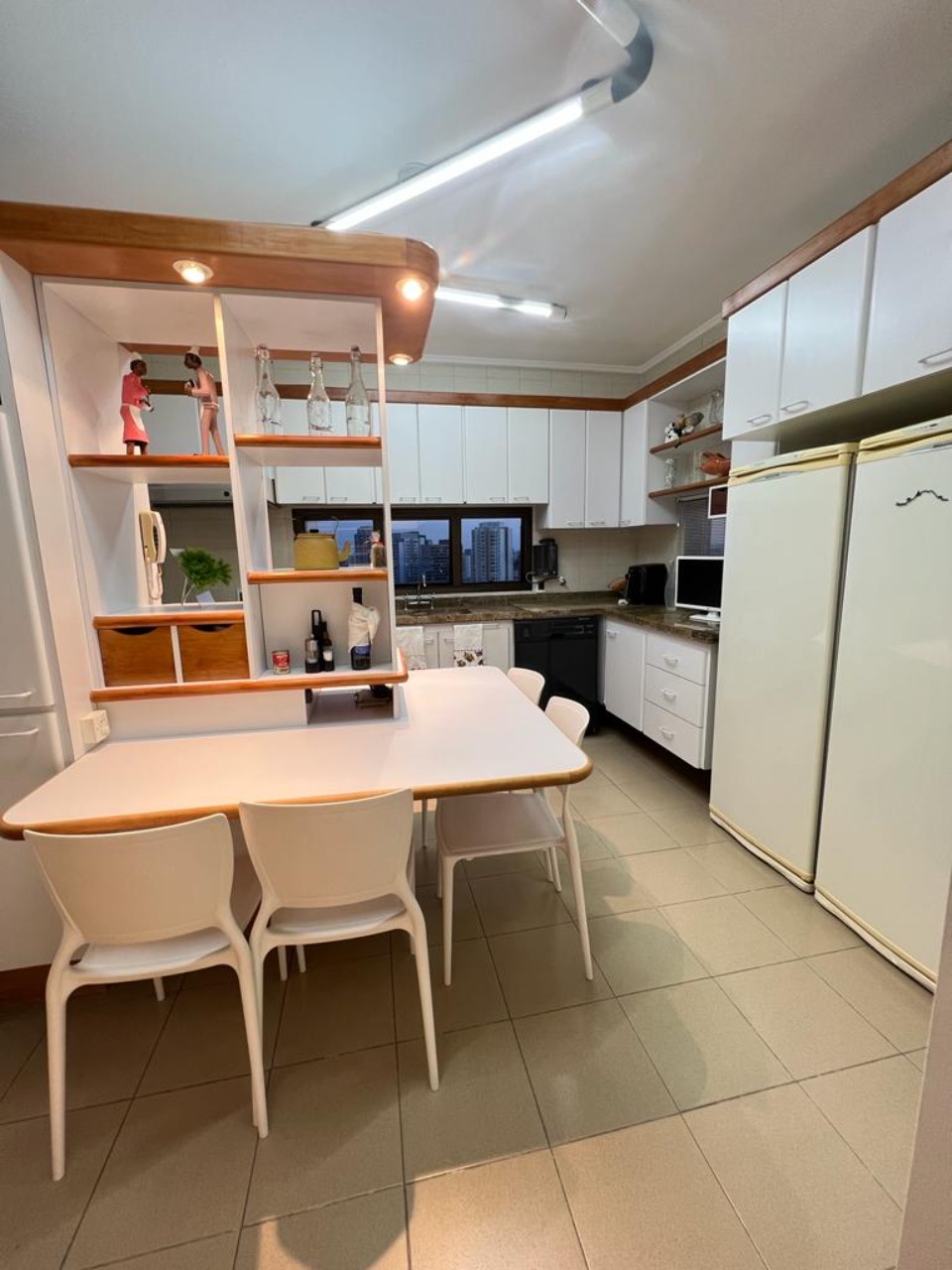 Apartamento à venda com 3 quartos, 156m² - Foto 8